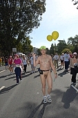 nudist, naked running, naturist, sport, motion, have naked legs, nudist lady, balloon, attention rising, running match, naturist participiant, nudist group, covenant, group, ING Bay to breakers, San Francisco, naturists, naturist group, naturist programme, nudist runner, women, gents, men, naked, stripped, programme, every year, above age limit, body painting, running, walking, special feeling, Heilberg, nude runner, chirpy, nude people, CD 0073