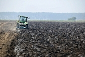 arable, clod, earth, field, ploughland, tillage, plow, tractor, combine harvester, harvest, harvester, soil, ground, nuggets, agriculture, agricultural land, grower, producer, plough, tire, tyre, peasant, cultivation, green, rounded, tractor tire, tractor tyre, black, brown, alone, only, Kiss Lszl, Lszl Kiss