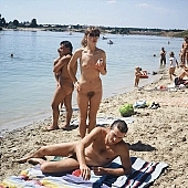naturist family, nudist women, thirst, fry, swelter, sunlight, naturist, naturist girl, sands, recreation, young, sunbathing, laughing, laugh, dame, lady, naturist woman, sand, nudist, happy, sun, relaxation, repose, rest, disengagement, distraction, resource, way, countenance, look, nature, beach mattress, inflatable raft, summer, holidays, health, as brown as a berry, near nature, beach, waterfront, lake, lake side, field naturist, Polish, Poland, Kryspinow, 1989, CD 0062