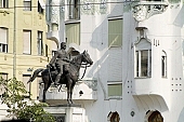 horse, Lofara, The horses behind, rider, soldier, sword, boots, boot, warrior, bridle, bronze, saddle, metal, Rek-hall, Rek, war, Szeged, town, city, city center, downtown, house, houses, street, streets, car, road, building, buildings, roads, ways, neighborhood, Tisza Lajos circuit, monument, hall, station, white, secession, Ede Magyar, balcony, architecture, CD 0029, Kiss Lszl, Lszl Kiss