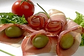 salami, food, eatable, edible, delicious, meal, breakfast, lunch, dinner, flower, leaf, green, ham, leg of pork, cold collation, cold meat, cold buffet, serv, serving, victuals, comestible, edibles, smoked, smoke-dried, meat, bacon, salad, vegetable, vegetarian, healthy, healthy lifestyle, vitamins, tomato, plate, olive, picker, reel, roll, roller, furl, blossom, bloom, Kiss Lszl, Lszl Kiss