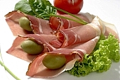 salami, food, eatable, edible, delicious, meal, breakfast, lunch, dinner, flower, leaf, green, ham, leg of pork, cold collation, cold meat, cold buffet, serv, serving, victuals, comestible, edibles, smoked, smoke-dried, meat, bacon, salad, vegetable, vegetarian, healthy, healthy lifestyle, vitamins, tomato, plate, olive, picker, reel, roll, roller, furl, close-up, blossom, bloom, Kiss Lszl, Lszl Kiss