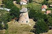 Szegvar, art relic, national monument, farmhouse, rye, flour, Csongrad county, mill, homestead, farm, revolving energy, sleet, windmill, to grind, to mill, shingle, millstone, grindstone, barley, core, millet, grind, milling, monument, cross, crossroad, pound, hutch, miller, chaff, wheat, gearing, shoot, grain, house, wind, green, garden, recreation, relaxation, repose, rest, silence, quiet, orchard, houses, road, carriageway, bread, fence, tree, trees, air photograph, air photo, air photos, aerials, birds eye view, of birds eye view, building, buildings, everyday life, at home, countryside, plan, air, aerial, square, plot, development, beauty, beautiful, pretty, white, blue, brown, yellow, flat, gray, dirt road, sand, lowland, regular, CD 0029, Kiss Lszl, Lszl Kiss