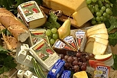 cheese, crescent roll, grapes, apple, leaf, leaves, desk, cover, spread, table cloth, food, fruit, dairy product, packet, packing, curd cheese, cube, basil, pear, nut, walnut, goat cheese, sheep, packed, unpacked, prepacked, Kiss L�szl�, L�szl� Kiss